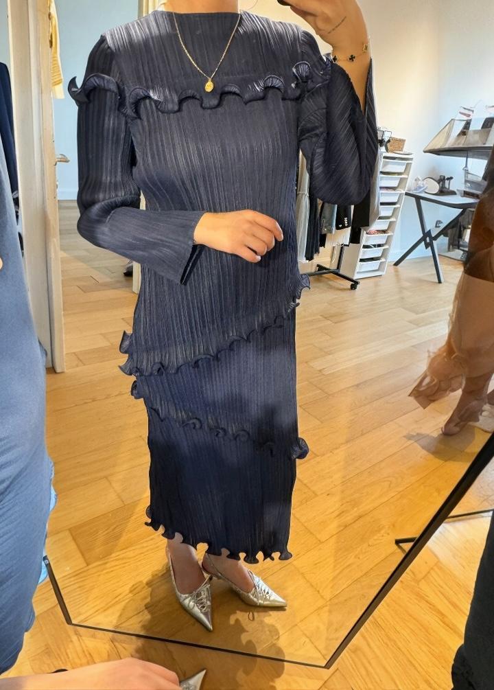 Lacivert Fırfır Detaylı Elbise